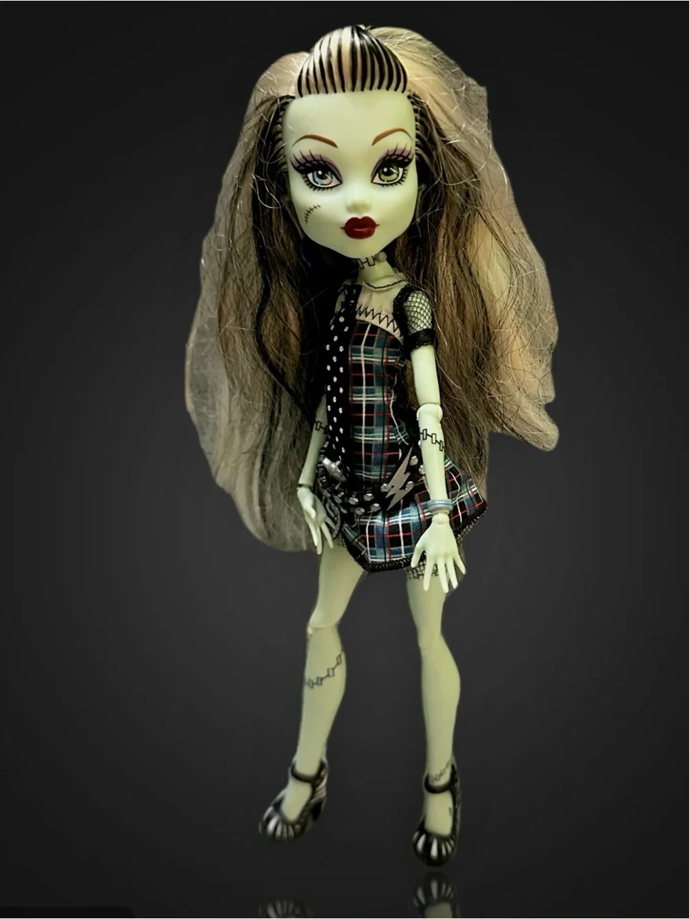 Monster High Frankie Stein  Green & Black Plaid Fashion Doll